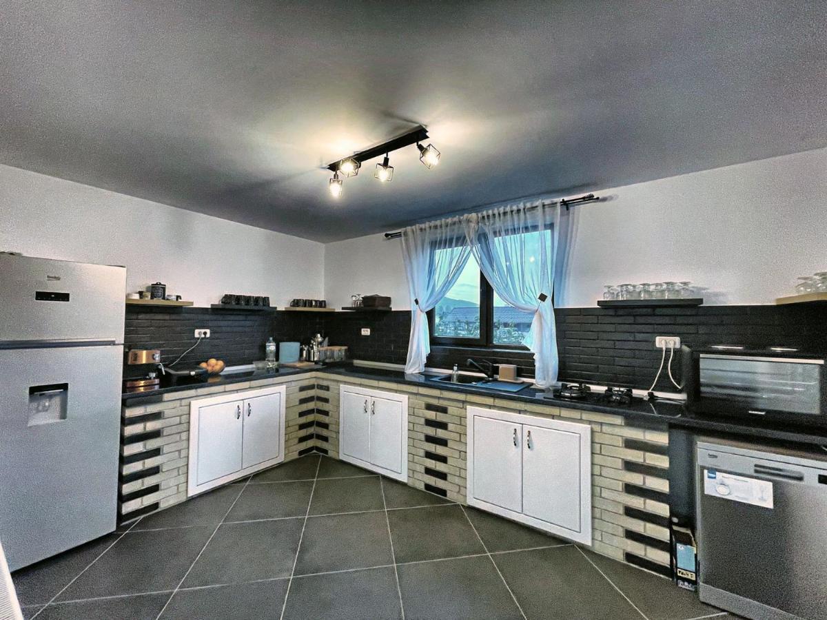 Casa Din Podirei Capu Cîmpului Exterior foto