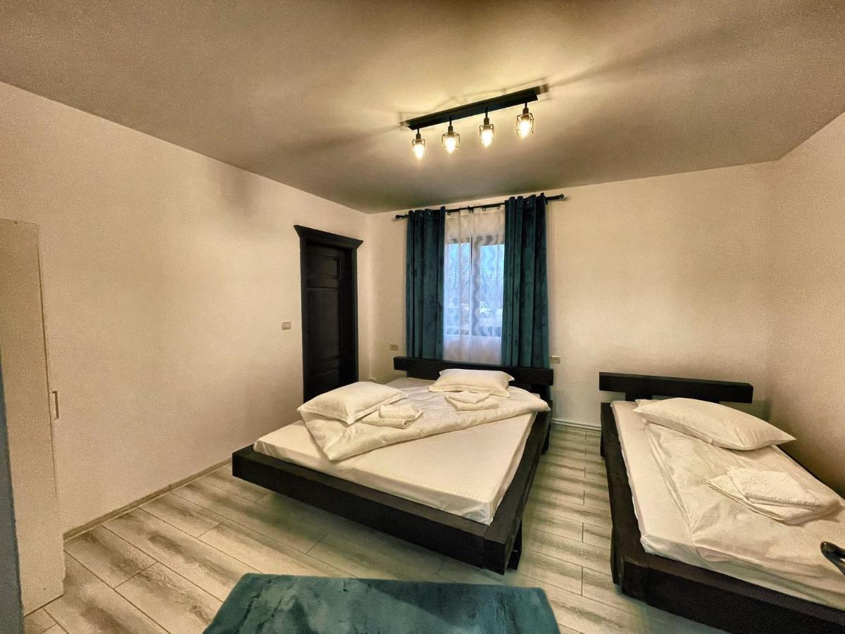 Casa Din Podirei Capu Cîmpului Exterior foto